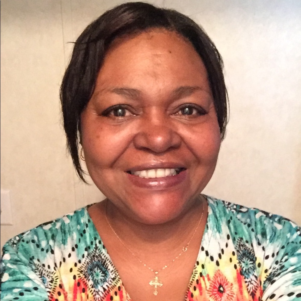 Meet your Posher, Leslie